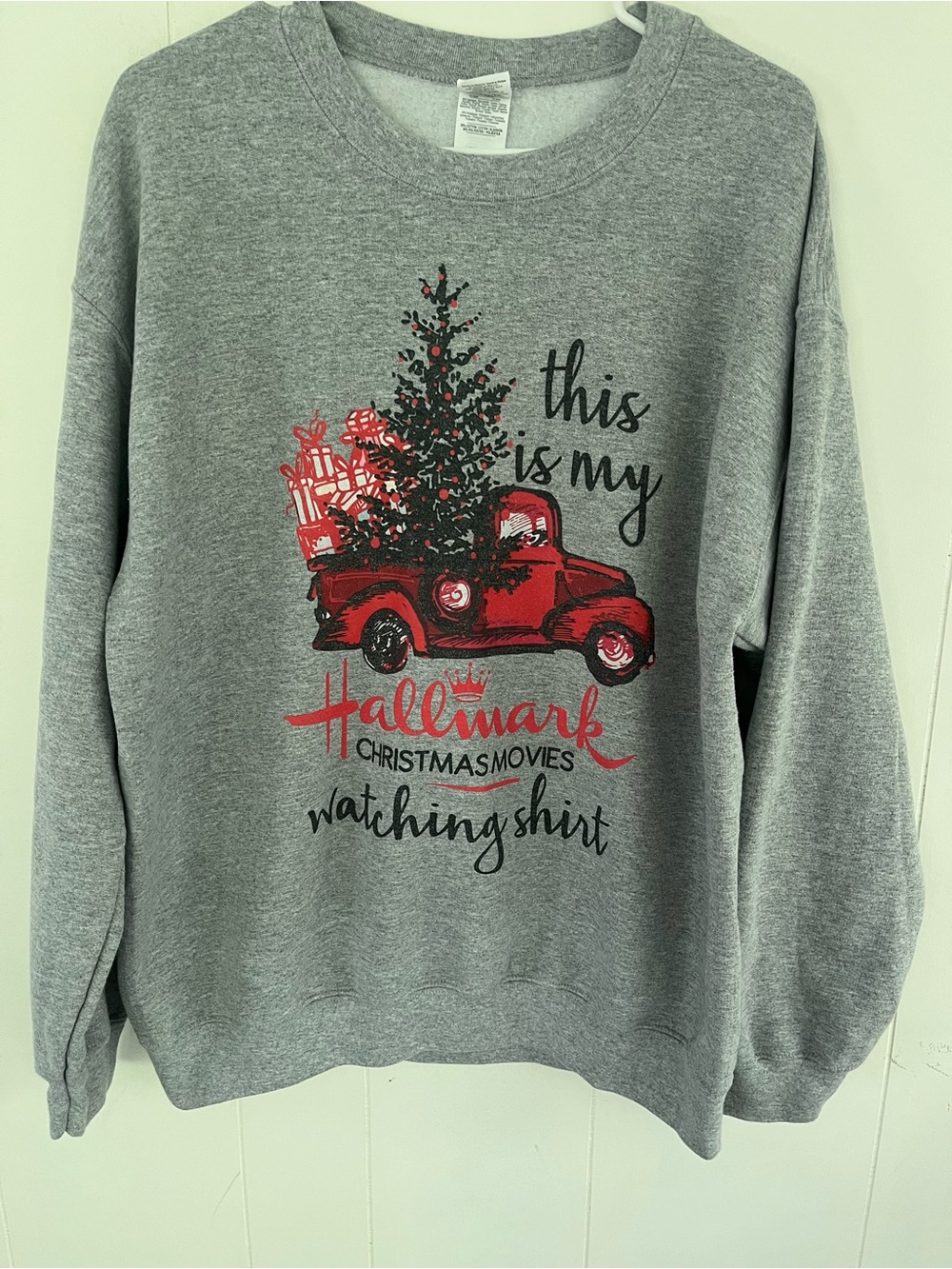 Hallmark Watching Christmas Movies Crewneck Gray Sweatshirt
Holidays Size Large - Picture 7 of 11